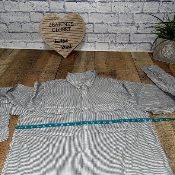 Everlane pin stripe casual button down shirt NWOT - Picture 8 of 9